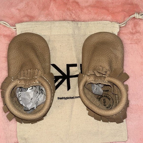 NWT Freshly Picked mini sole II Moccasins - Picture 2 of 3